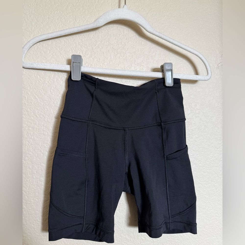 Lululemon Fast & Free shorts 6“ Non Reflective in black‎